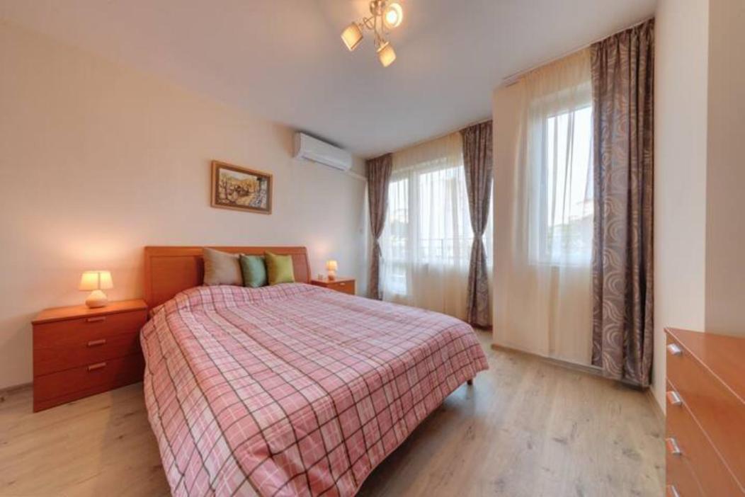 Flora - Beautiful *New* Apartment To The Beach Burgas Zewnętrze zdjęcie