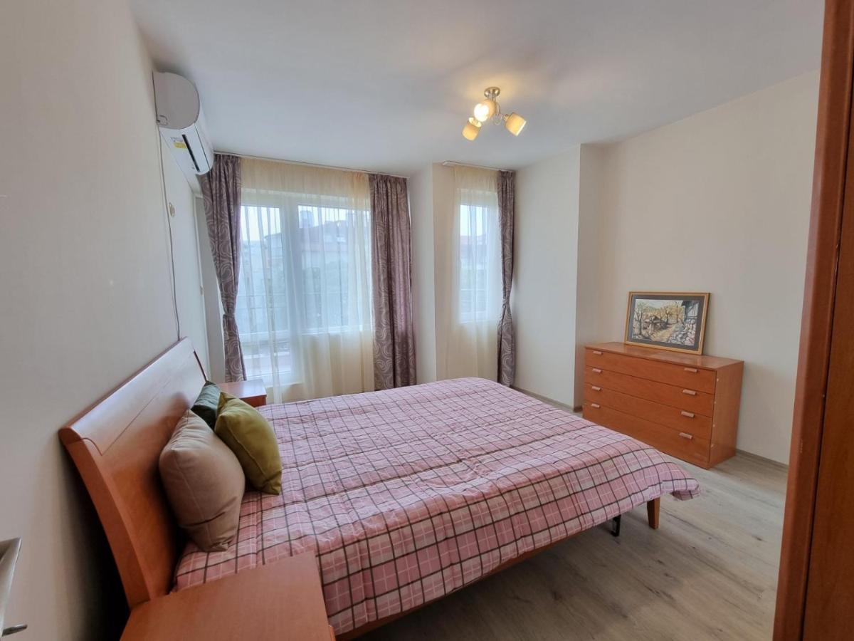 Flora - Beautiful *New* Apartment To The Beach Burgas Zewnętrze zdjęcie